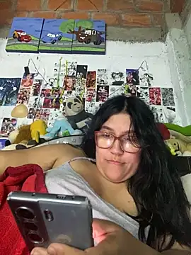 dafne19  online show from October 30, 2025, 4:14 am