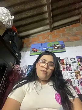 dafne19  online show from November 28, 2025, 4:37 am