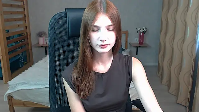 Snapshot of AnaHoney chatting on October 20, 2025, 4:24 am AnaHoney online show from October 20, 2025, 4:24 am