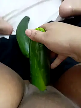 ambarlennoix online show from April 10, 2026, 9:14 am