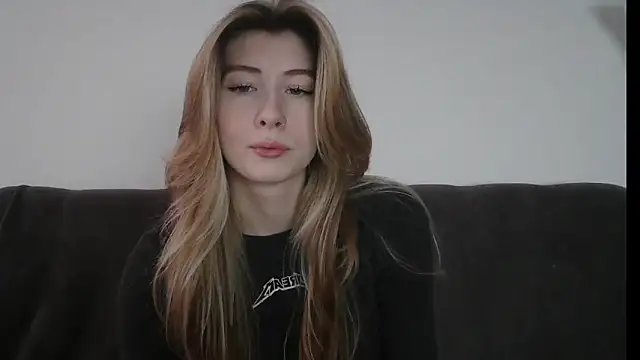 Snapshot of ErikaShyy chatting on January 29, 2025, 7:15 am ErikaShyy online show from January 29, 2025, 7:15 am