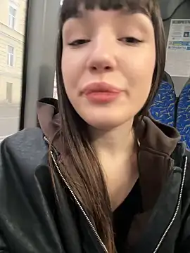 Sophie Avory online show from December 3, 2024, 8:05 am