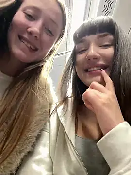 Sophie Avory online show from March 5, 2025, 8:32 pm