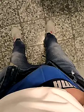 Snapshot of geilehecke1 chatting on December 6, 2024, 11:54 am geilehecke1 online show from December 6, 2024, 11:54 am