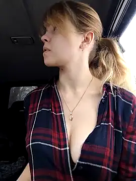 Snapshot of astiSWEET chatting on January 22, 2025, 4:23 am astiSWEET online show from January 22, 2025, 4:23 am