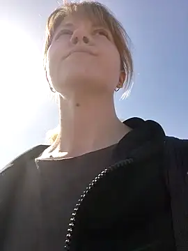 Snapshot of astiSWEET chatting on March 19, 2025, 5:52 am astiSWEET online show from March 19, 2025, 5:52 am