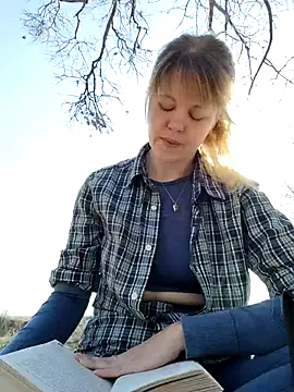 Snapshot of astiSWEET chatting on March 21, 2025, 4:06 am astiSWEET online show from March 21, 2025, 4:06 am