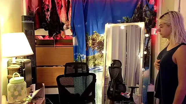 cunty tranny lydia online show from October 1, 2025, 4:51 am