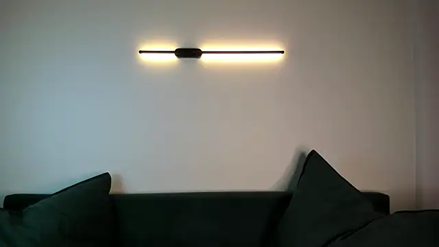 Lola Peach online show from October 19, 2025, 5:52 am