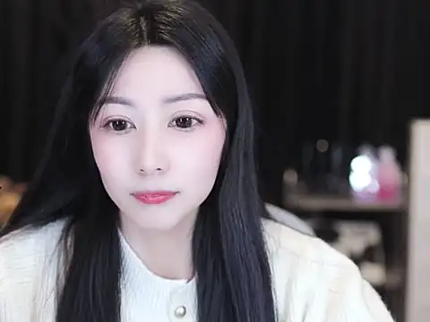 Nuyoah-77 online show from December 22, 2025, 2:47 pm