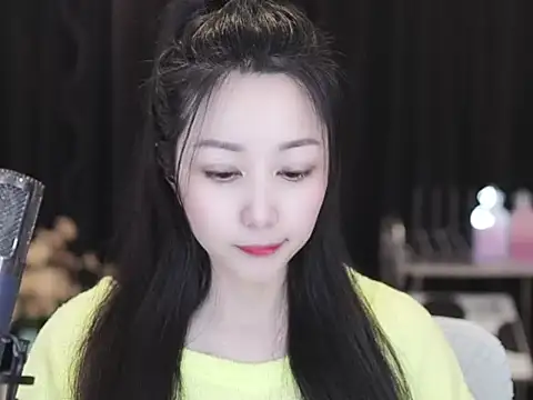 Nuyoah-77 online show from March 23, 2026, 8:07 am