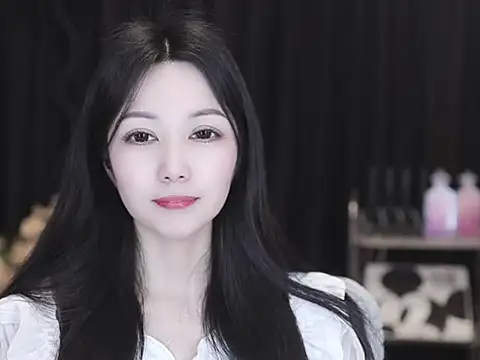 Nuyoah-77 online show from April 1, 2026, 3:09 pm