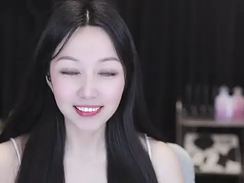 Nuyoah-77 online show from April 2, 2026, 2:58 pm