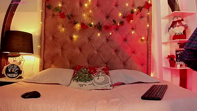 LadyAvalon online show from December 20, 2024, 8:01 pm