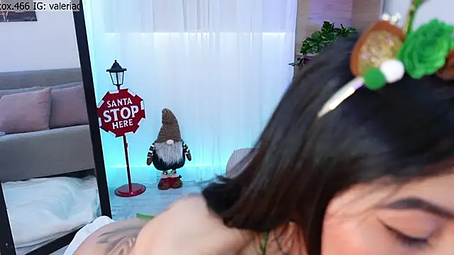 ValeriaCox online show from December 18, 2025, 12:55 pm