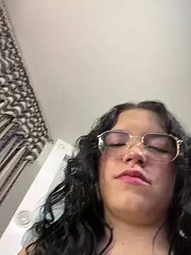 Snapshot of angela_cortes_ chatting on March 6, 2025, 3:13 am angela cortes online show from March 6, 2025, 3:13 am