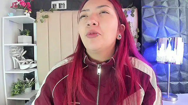 Mia Rinn online show from February 15, 2026, 12:47 pm