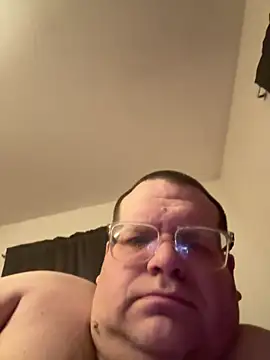 Snapshot of treatbobnicer chatting on February 22, 2025, 10:51 am treatbobnicer online show from February 22, 2025, 10:51 am