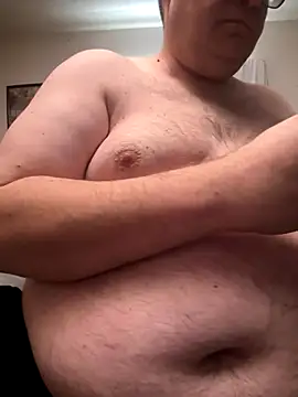 treatbobnicer online show from December 4, 2025, 3:43 pm