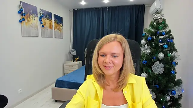 Snapshot of AgathaKlouin chatting on December 26, 2024, 7:49 pm AgathaKlouin online show from December 26, 2024, 7:49 pm