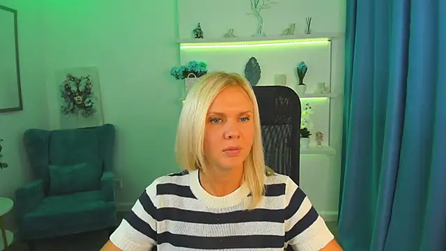 Snapshot of AgathaKlouin chatting on September 13, 2025, 7:13 pm AgathaKlouin online show from September 13, 2025, 7:13 pm