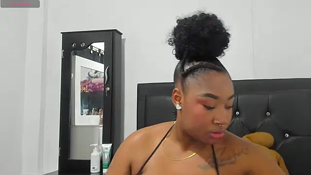 Natassha brown1 online show from October 16, 2025, 1:06 am