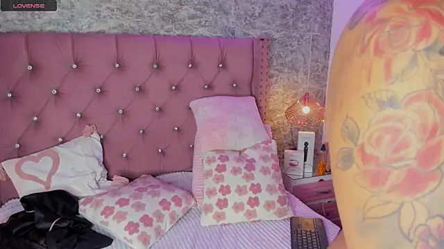 Mia Jansen online show from January 10, 2026, 1:46 pm