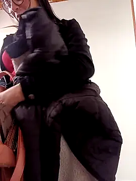 Lesly 10- online show from March 18, 2025, 8:26 pm