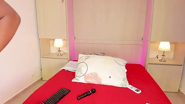 EmilyyStuart online show from October 16, 2025, 3:51 am