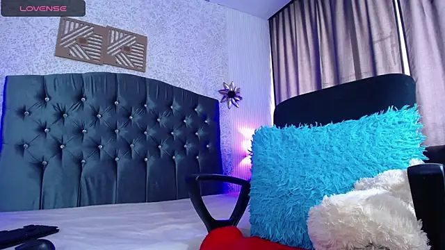 Elii ross online show from December 21, 2024, 2:58 pm