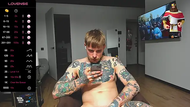 Snapshot of white_King9999 chatting on December 19, 2024, 6:01 pm white King9999 online show from December 19, 2024, 6:01 pm