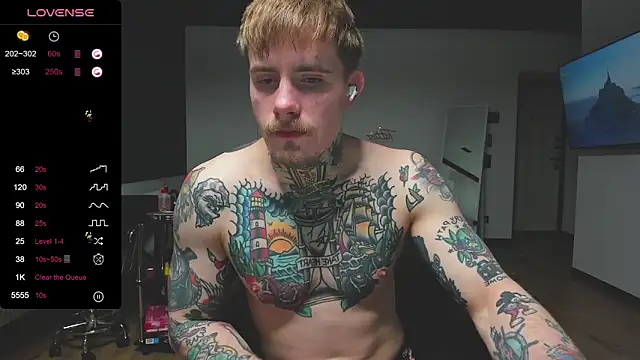 Snapshot of white_King9999 chatting on February 14, 2025, 4:15 am white King9999 online show from February 14, 2025, 4:15 am