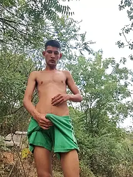 Snapshot of Valentinacuc chatting on September 22, 2025, 11:12 am Valentinacuc online show from September 22, 2025, 11:12 am