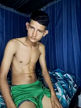 Snapshot of Valentinacuc chatting on September 24, 2025, 10:40 am Valentinacuc online show from September 24, 2025, 10:40 am