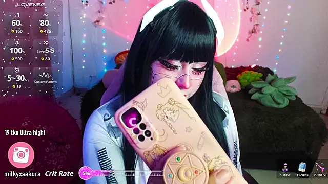 MilkyXSakura online show from November 16, 2025, 1:00 am