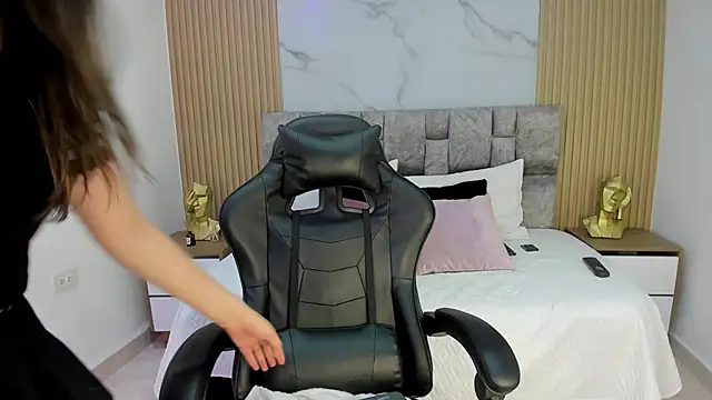 Khalifa fletcher online show from January 23, 2025, 8:35 pm