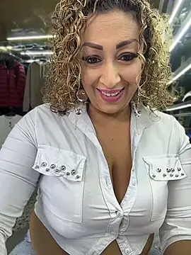 Katti Barrera online show from July 3, 2026, 9:21 pm