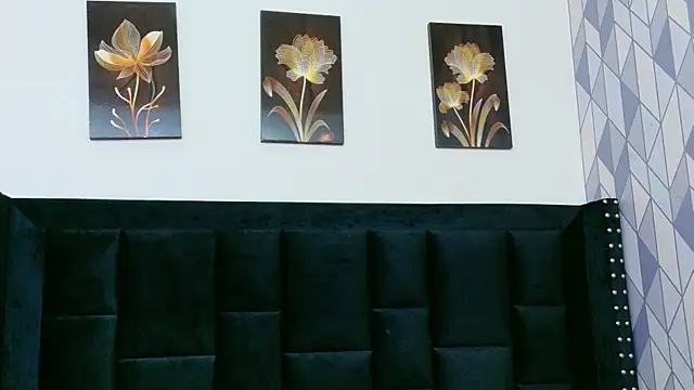 petitelittleebony online show from October 30, 2025, 2:57 am