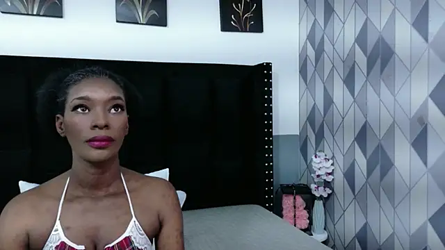 petitelittleebony online show from April 14, 2026, 2:50 am