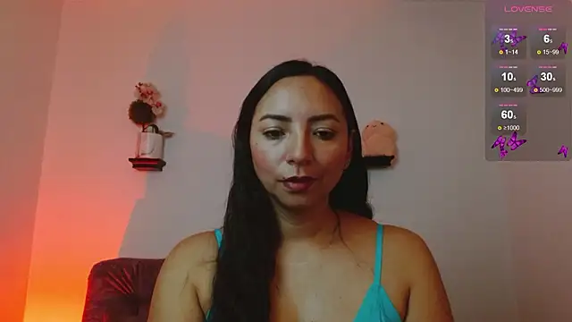 Snapshot of Emmi_Cam chatting on February 3, 2026, 7:46 am Emmi Cam online show from February 3, 2026, 7:46 am