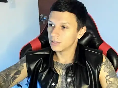 goodboy69l online show from May 23, 2026, 2:43 pm
