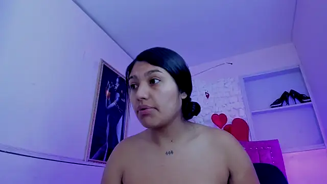 SarahStones online show from October 8, 2025, 10:35 am