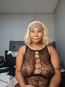 DrippinCaramelCutie online show from June 1, 2026, 9:16 pm
