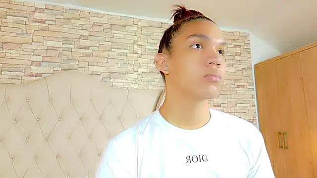 Snapshot of Sara-Smith- chatting on July 21, 2026, 11:12 am Sara-Smith- online show from July 21, 2026, 11:12 am