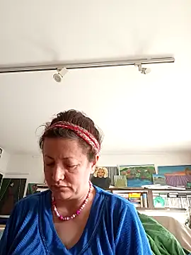 Snapshot of MariaAnaSunshine chatting on October 1, 2025, 8:20 am MariaAnaSunshine online show from October 1, 2025, 8:20 am