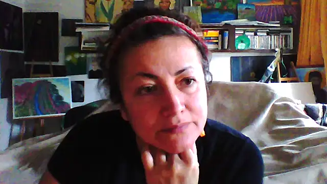 Snapshot of MariaAnaSunshine chatting on October 17, 2025, 9:45 am MariaAnaSunshine online show from October 17, 2025, 9:45 am