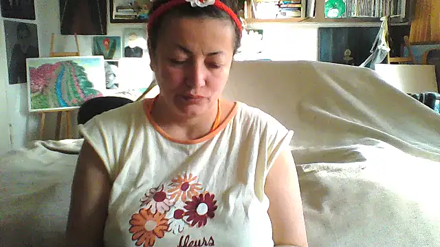 Snapshot of MariaAnaSunshine chatting on October 28, 2025, 7:45 am MariaAnaSunshine online show from October 28, 2025, 7:45 am