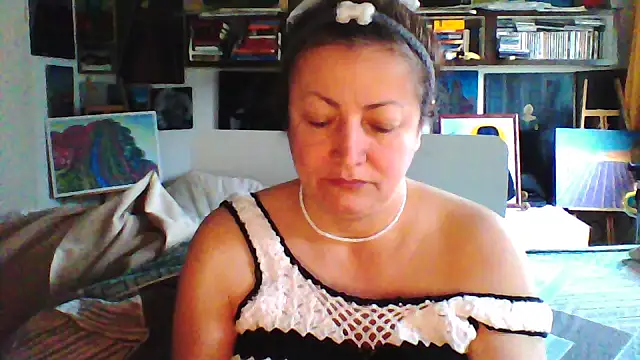 Snapshot of MariaAnaSunshine chatting on February 10, 2026, 9:24 am MariaAnaSunshine online show from February 10, 2026, 9:24 am