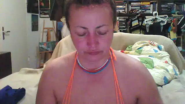 MariaAnaSunshine online show from March 20, 2026, 6:35 pm