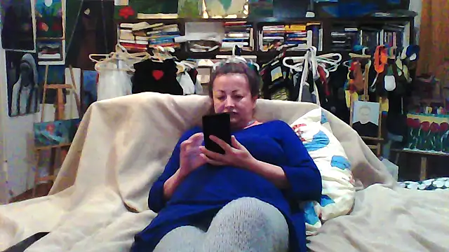MariaAnaSunshine online show from March 26, 2026, 6:13 pm